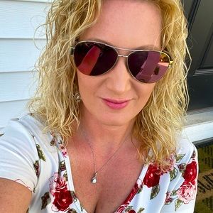 Meet your Posher, Tara